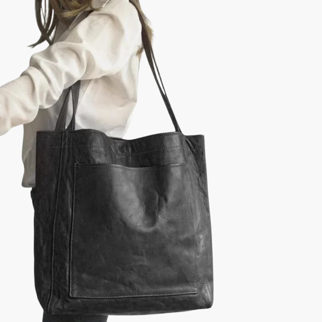 Torba na ramię dla kobiet o przestronnym designie i praktycznych uchwytach