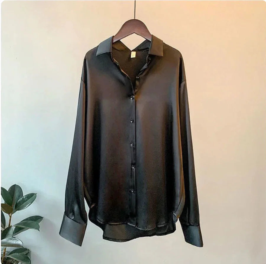Chemise femme toucher doux | Col classique et patte boutonnée | Coupe moderne polyvalente jour soir