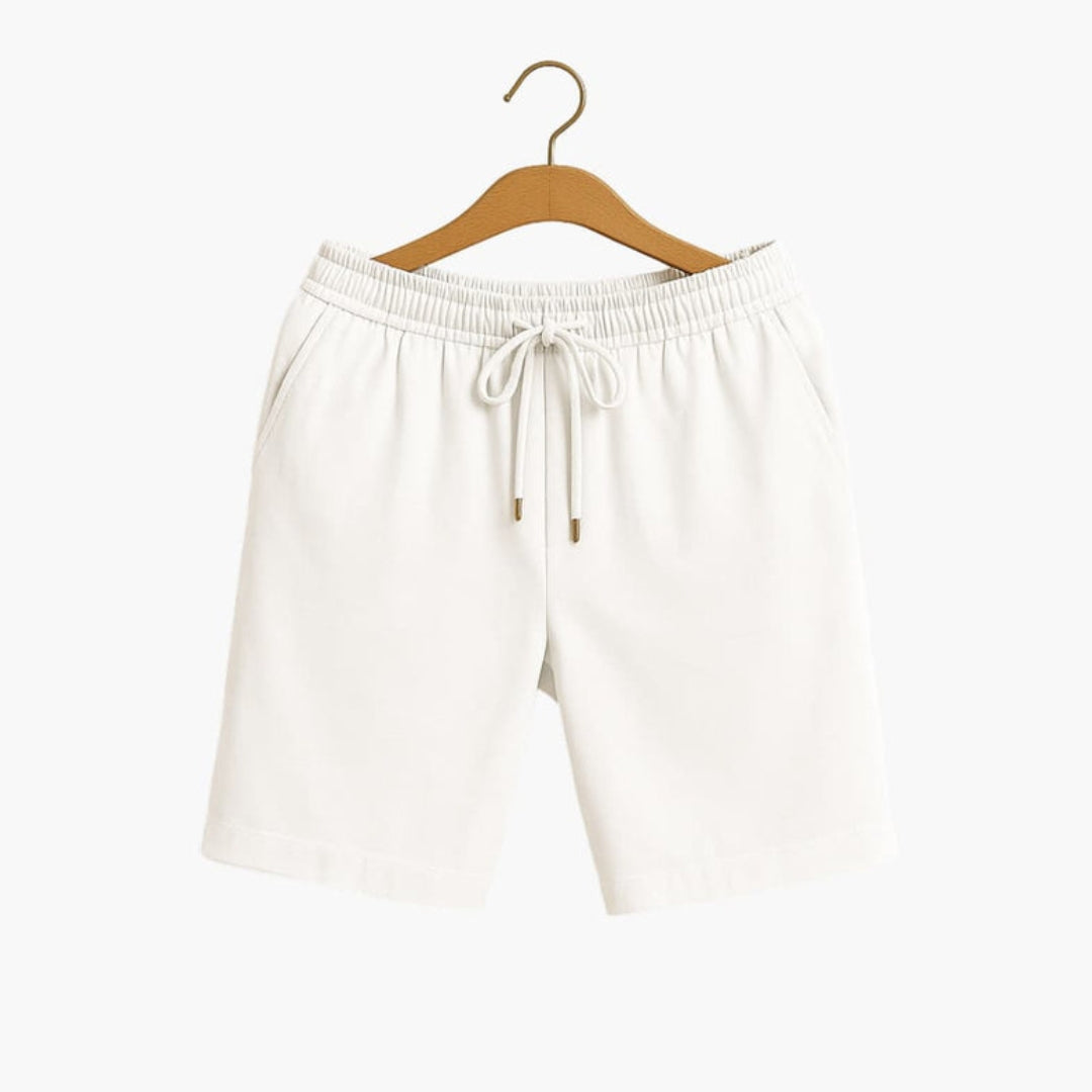 Short homme a taille à poches latérales et  surface unie