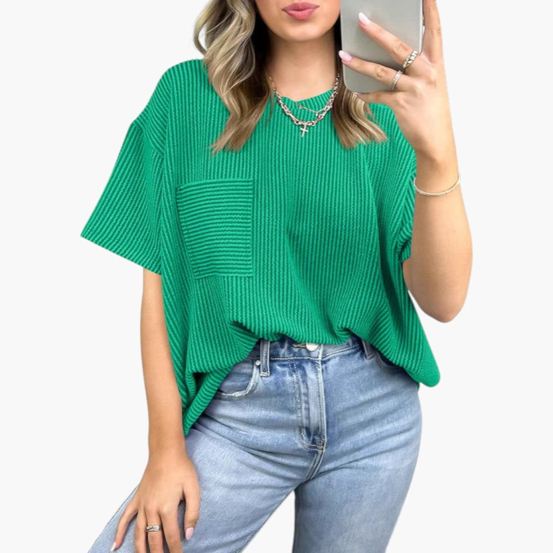 Camiseta de mujer a rayas con bolsillo en el pecho